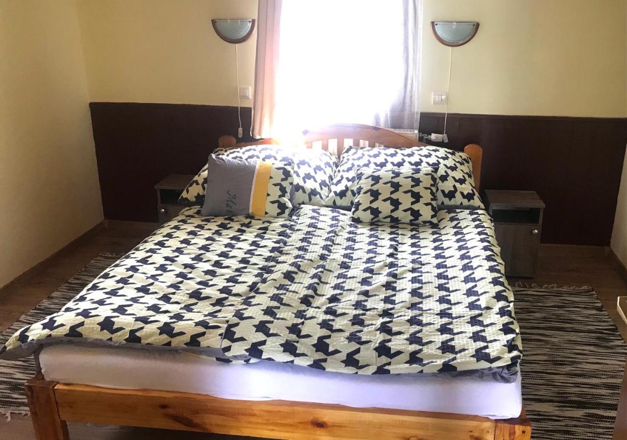 Bed and Breakfast Convoy Panzio Szajol Exterior foto